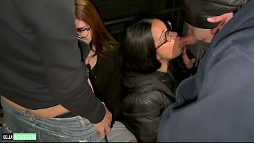 Bella Ruiva Dando Para Três Desconhecidos Na Ponte 23 De Maio E O Corno Filmando RED2