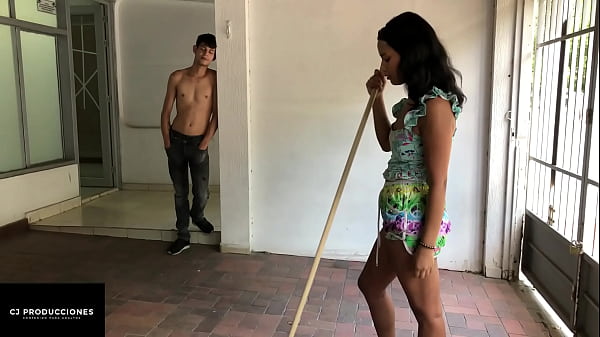 Aprovecho Que Mi Hermanastra Quiso Tener Sexo Para Meterle Mi Enorme Pene Duro Por Su Vagina Deliciosa