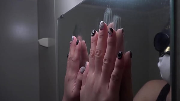 Chicks Hand Sweat Kink