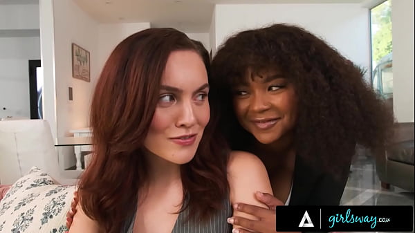 GIRLSWAY - Tootsie Massage To Sit-on-face! Freya Parker, Avery Jane & Cami Strella’s Threesome Heat