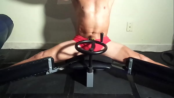 VIDEO OF DOING A SPLIT A WIDEN MACHINE TAN FIT RIPPED