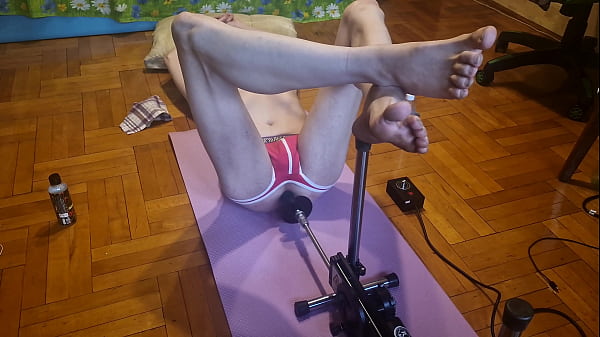 Stripped Bloke Hammerring Machine