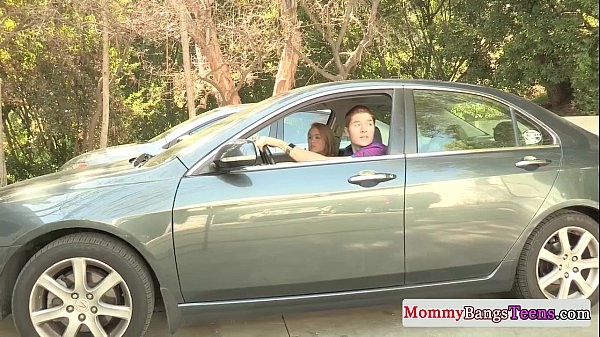 HOTWIFE Sex Instructor Helps Coed Couple Hammer
