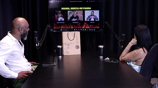 Mama, Senta Ou Passa, Os Homens Que Ela Definiu, Mediu A Bunda Da Morena Gostosa, E Precisa Fazer Terapia Porquê... - Marcelly Melo (WATCH ON: SHEER/RED)