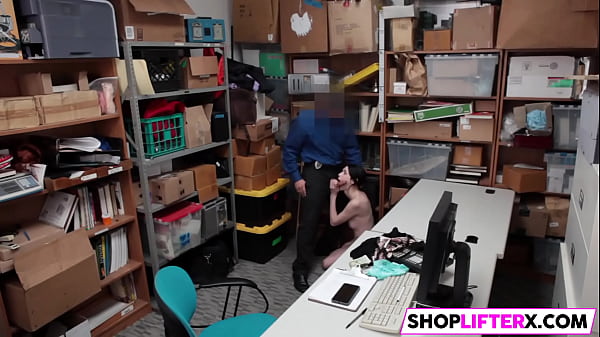 Thin Shoplifter Gets Hammerred
