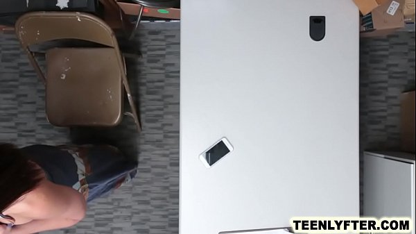 Sizzling Thief To Peel And Butt Sex Smash With Cop