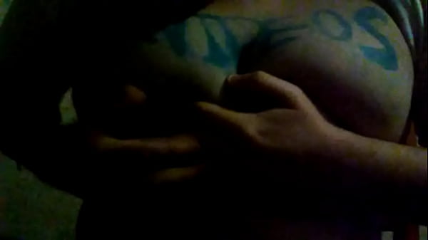 Mujer Tetona .Necesito Dinero Agregame. I Want Money, Add Me.