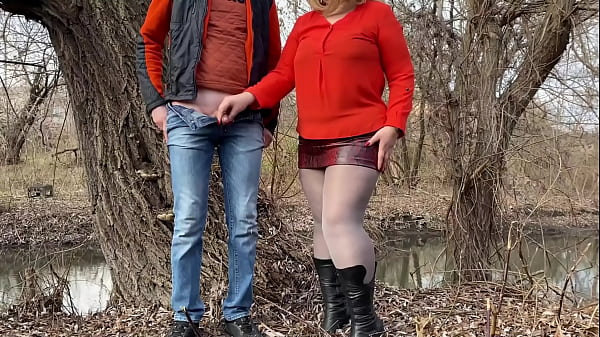 Mother-in-law And Son-in-law Take Turns Peeing