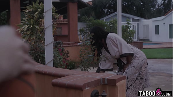 Bitten By An Exotic Spider Changed This Ebony COUGAR Housewife