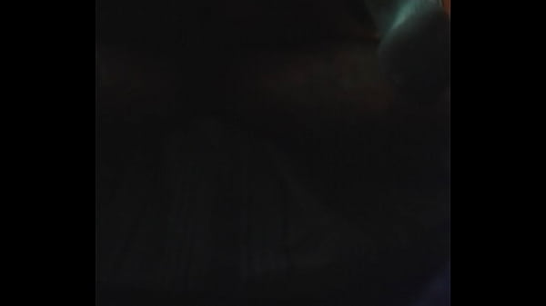 Con Su Faldita Rica Se Viene Rapido