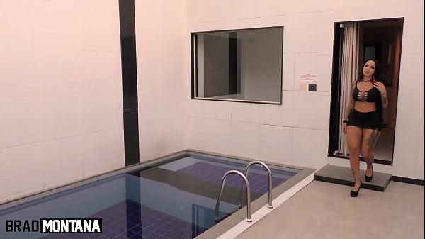 Elisa Sanches Deu As Boa Vindas Ao Novato Com Butt Sex Liberado No Pelo - Com Jhonnye E Mark Rear [Parte1]