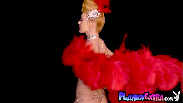 Svelte Big Boobed Golden-haired MILF Miranda Shining In Trashy Burlesque Costume