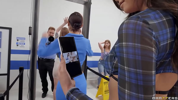 Soaked-Panty Slutting In The Security Line - Scarlett Alexis / Brazzers / Stream Full From Www.zzfull.com/trevel