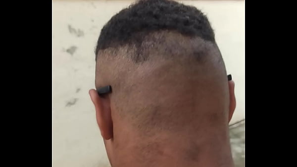 NOVINHO ACASALA COM UM RATO CABRUNQUENTO E ACABA PEGANDO LEPTOSPIROSE NA CABEÇA