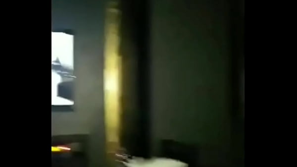 Lan Dau Tien Di Karaoke Om