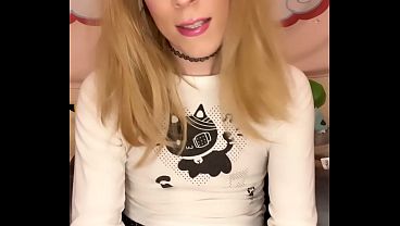 Your Sultry Trans Step-Daughter Jerks Off And Finishes Into Her Own Muzzle For You