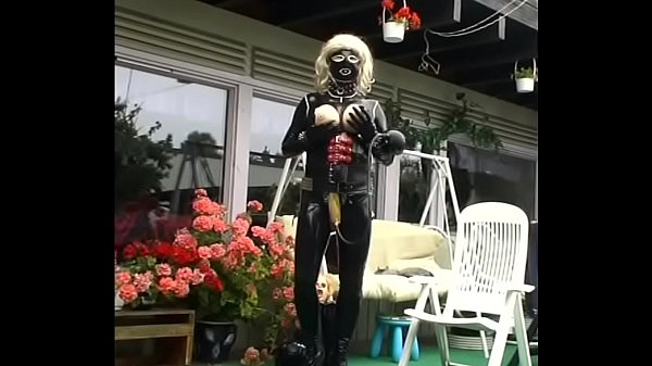 Roxina2006LatexGurlPervoSlut180806.WMV