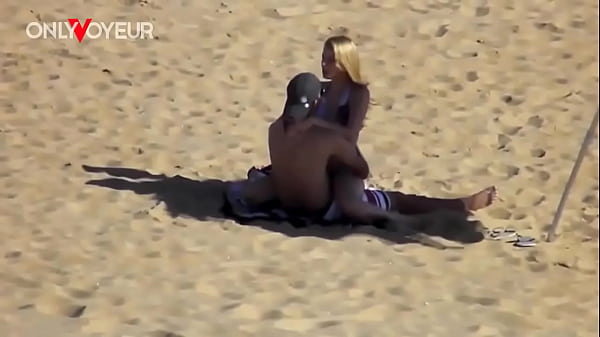 Beach Watching. Young-babe Couple Risky Public Beach Nail