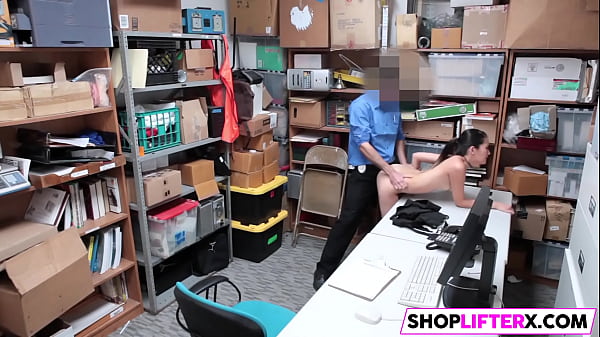 Shoplifting Coed Choose Shaft Over Cops