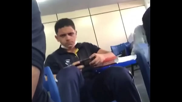 Magrinho Fudendo Novinha Sarada