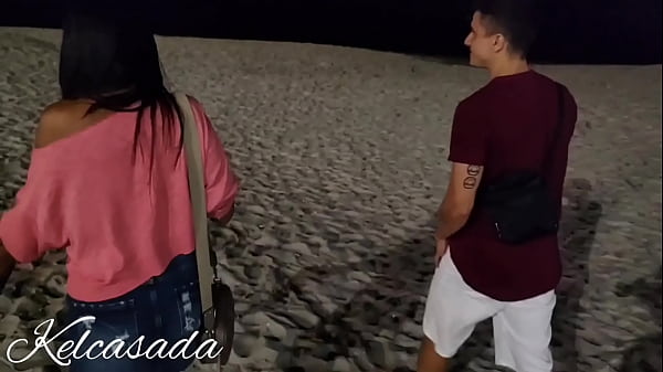 Fui Fazer Um Boquete Na Praia E Acabei Sendo Flagrada Pelas Câmeras Do Restaurante!! Completo No RED