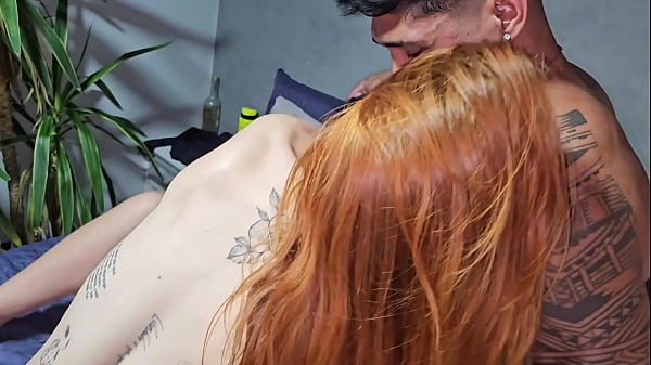 Duas Gostosas Casadas Hotwife, Disseram Para Os Maridos Cornos Que Iriam Tomar Uma Mas Foram No Apartamento Do Comedor Pauzudo Para Fuder E Tomar Leite Na Boquinha.