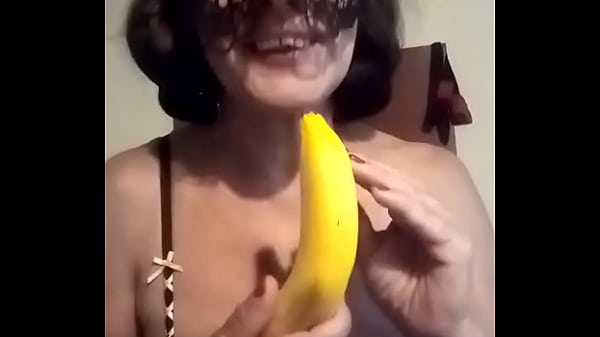 играюсь с бананом