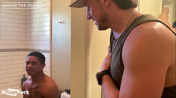 Hot Stripper Fucks Blazing Virgin Muscle Booty With Massive Butt Latina Menage