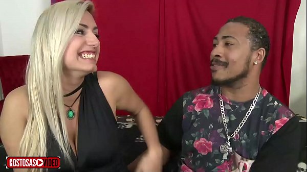 Ninfomaníaca Chama Caras Desconhecidos Para Fuder Ela - Mia Linz E Jota