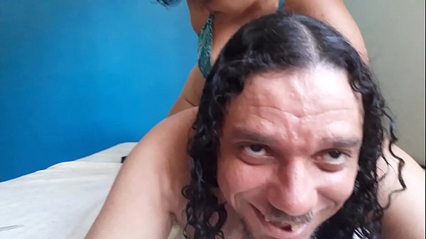 INVERSÃO DUDA HUGNEN COMENDO O CU DO BLUEZAO COM UM CONSOLO VIBRADOR