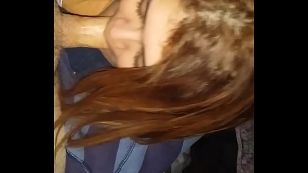 Tramp Gets Sizable Fart While Servicing Shaft