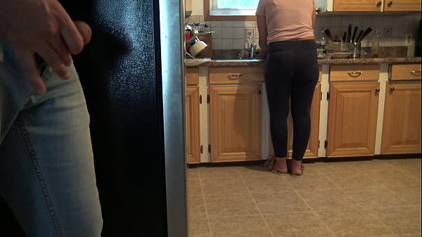 My Turkish Stepmama Almost Caught Me Masturbating And Squirting On Her Fat Ass