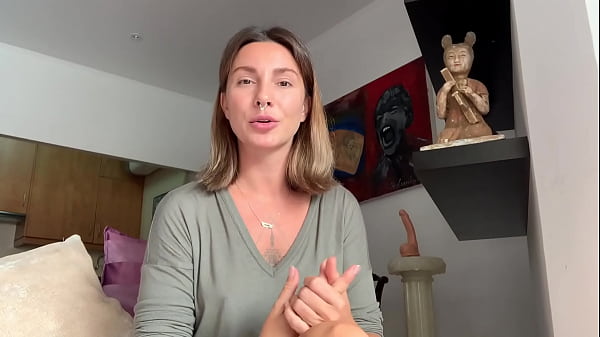 Eating Out & Fingering Tutorial - Sex Tutor Roxy Fox