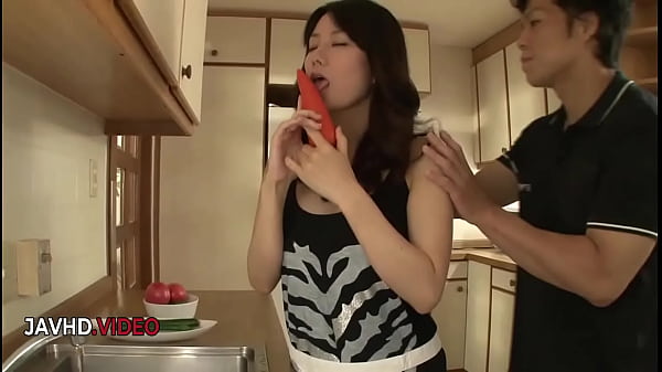 Freaky JAV Star Manami Komukai Showcases Off Top-heavy Body Saddling Phallus On Top
