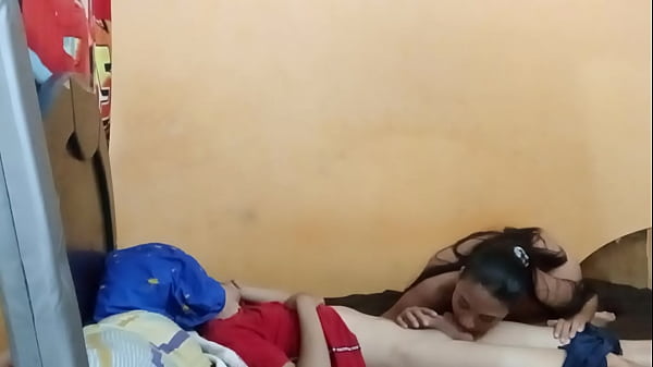 MI HERMANASTRA ARTEMISA ME CONVENCION TENER RELACIONES SEXUALES POR PRIMERA VEZ CON ELLA Y YO ACEPTE CON LA CONDICION DE QUE NO DIGA NADA A MIS PADRASTRO- PORNO CASERO-