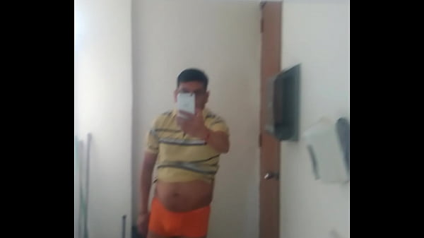 Masturbando Muy Rico En El Baño De Mi Trabajo 2