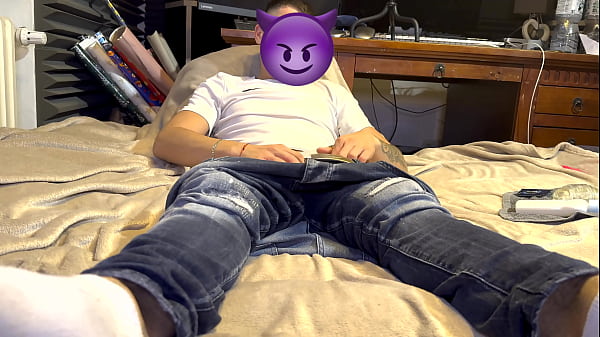 My Digits Curl When I Flood Up A Condom Employing My Toy