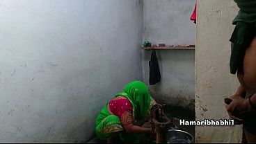 Desi Village Stepmommy In Saree Intense Drilled Full Video Hindi Audio.