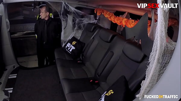 HALLOWEEN SPECIAL - Filthy Cop (Jasmine Jae) Nails Speedster In His Spooky Bus On Halloween Night - SLAMMED IN TRAFFIC