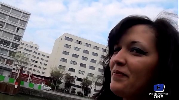 J'ai Baisée Une Beurette Inconnue Aux Gros Seins Très Coquine