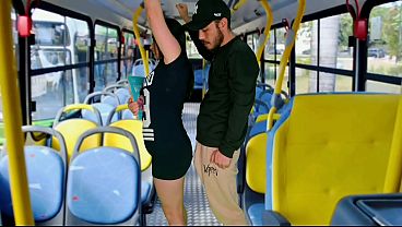 Mostrei Meu Pau Para Uma Estudante Em Um ônibus Cheio De Gente!
