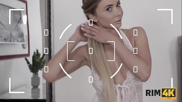 RIM4K. Remarkable Chick Poses In Front Of The Camera Then Savors Booty