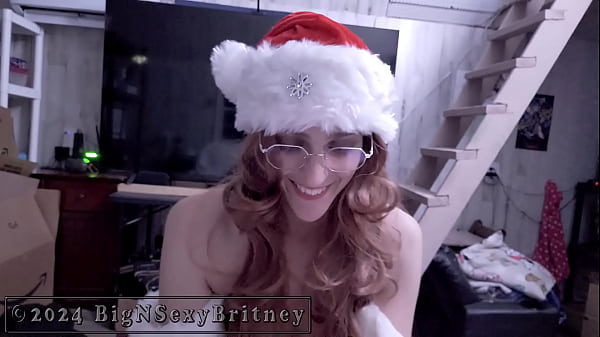 Giant N Ravishing Britney Southern Belle Oral Goddess - Classy Claus 2-Minute Video