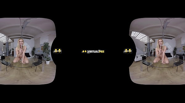 Sexy Fair-haired Widens Her Cooch And Pees In VR