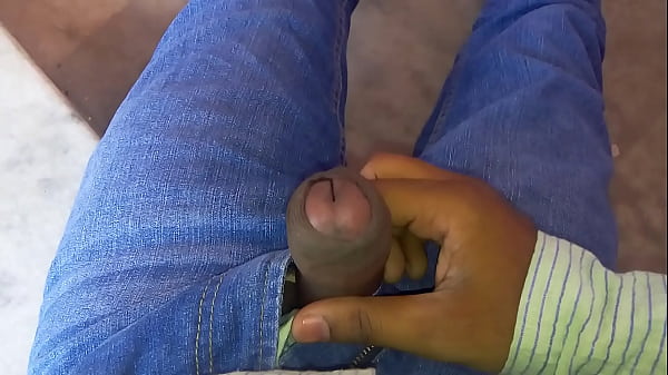 Masterrburate In Jeans On The In Roof