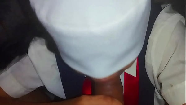 Colegiala Sale Mal En Un Examen Y Va Con Su Profesor A Un Hotel A Subir La Nota