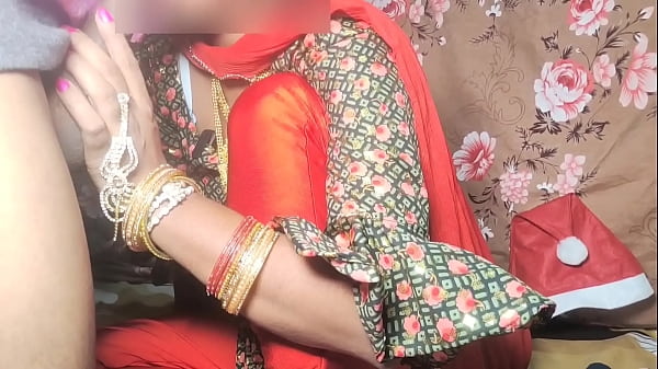 क्रिसमस स्पेशल एक्सएक्सएक्स साली को पहली बार जीजा ने चोद दिया सेक्सी सलवार सूट में