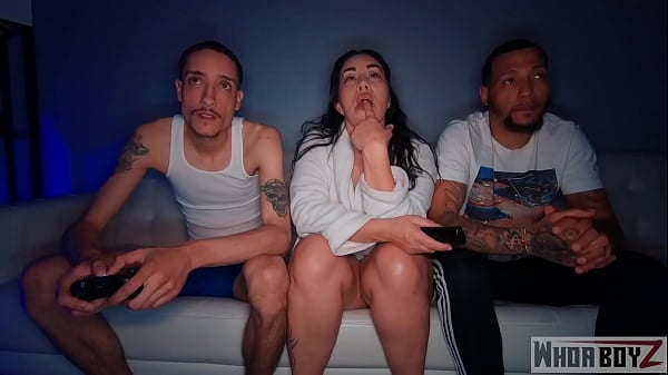 Trashy Stepmama Diva Rogue Screwed By Her 2 Stepsons