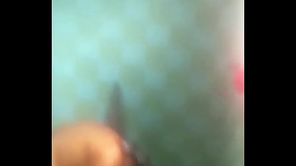 Le Encanta Que La Espie