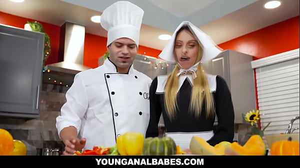 Instructional Video - How To Penetrate A Turkey's Asshole! In This Episode Of Dinner Table Chef Nicky Rebel Fills Khloe Kapri's Asshole!